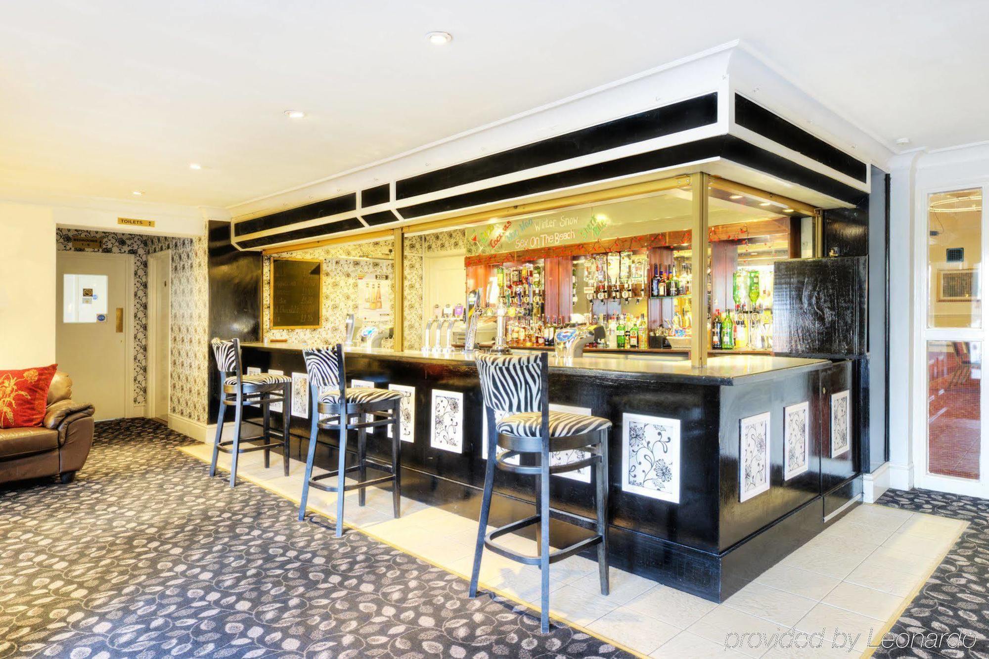 Flexistay Reading West Aparthotel - With Communal Kitchen Use Esterno foto