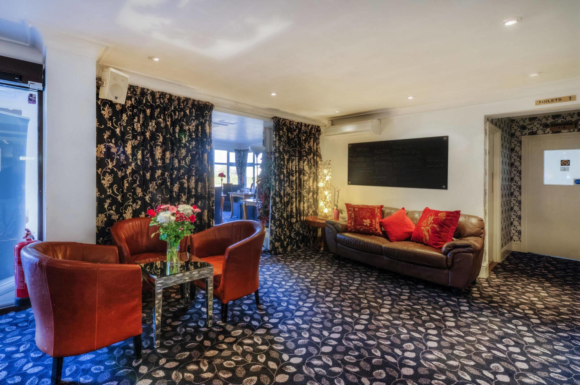 Flexistay Reading West Aparthotel - With Communal Kitchen Use Esterno foto